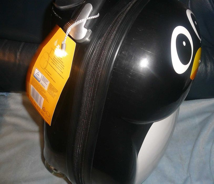 zestaw Nowa walizka  pingwin  + Gratis  plecak  TY Gear Nowy