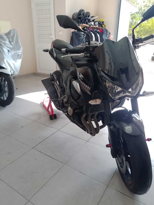 Kawasaki Z 800 impecável