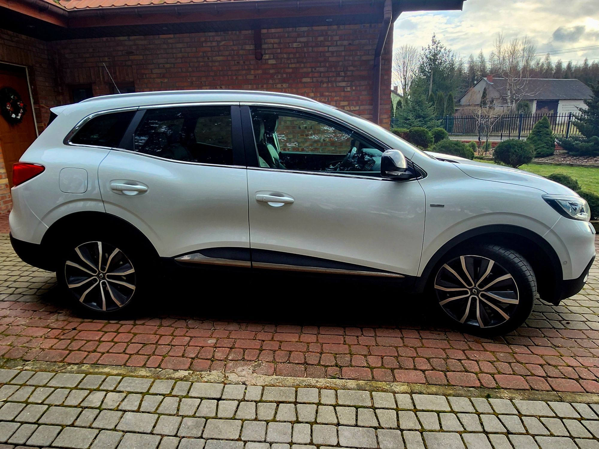 Renault Kadjar 1.6 DCI Pakiet Zimowy Android auto Hak Wersja BOSE