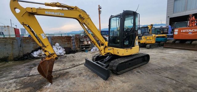 Екскаватор Komatsu PC50MR-2