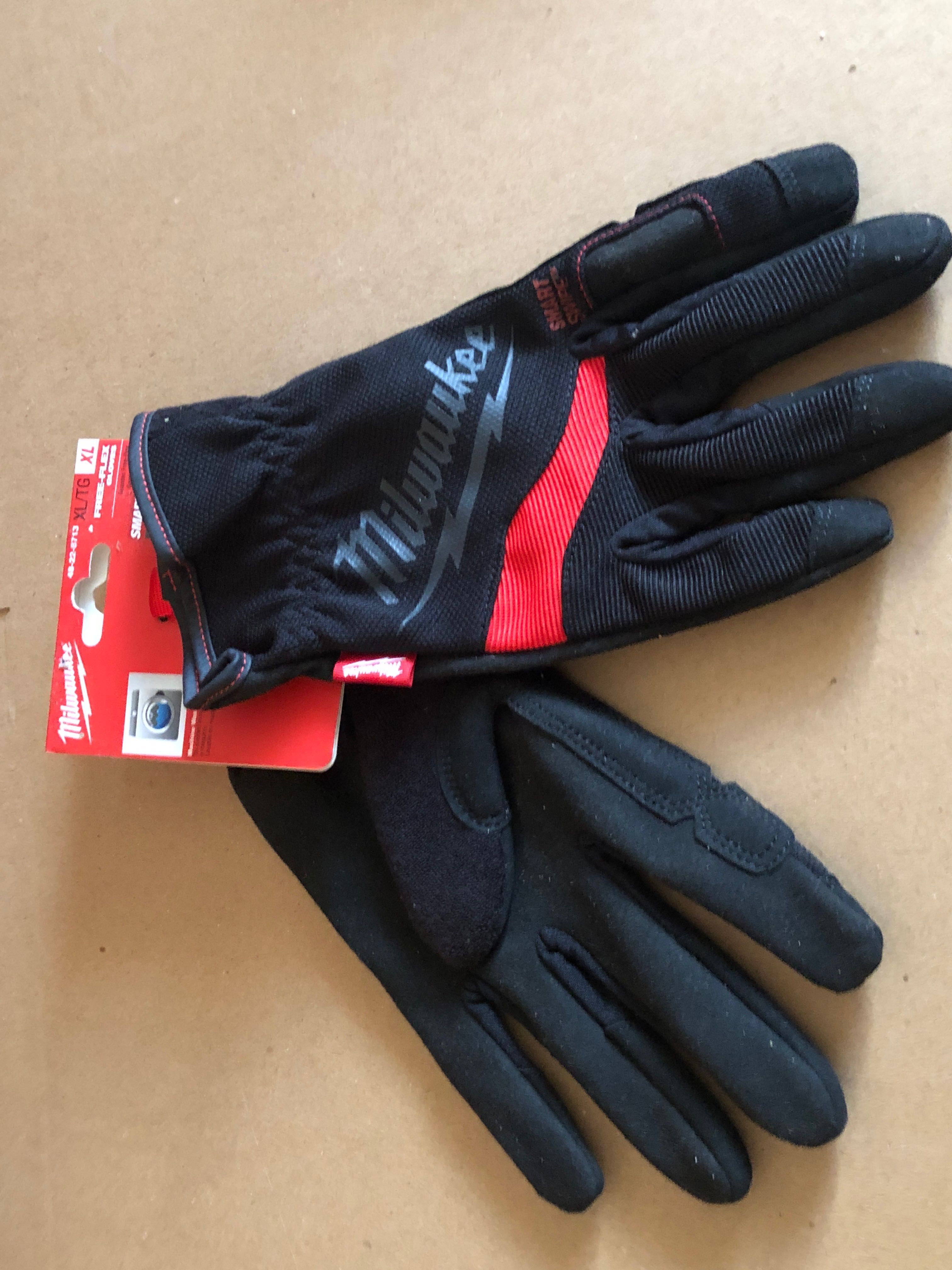 Перчатки, робочі рукавиці, нарукавники Milwaukee