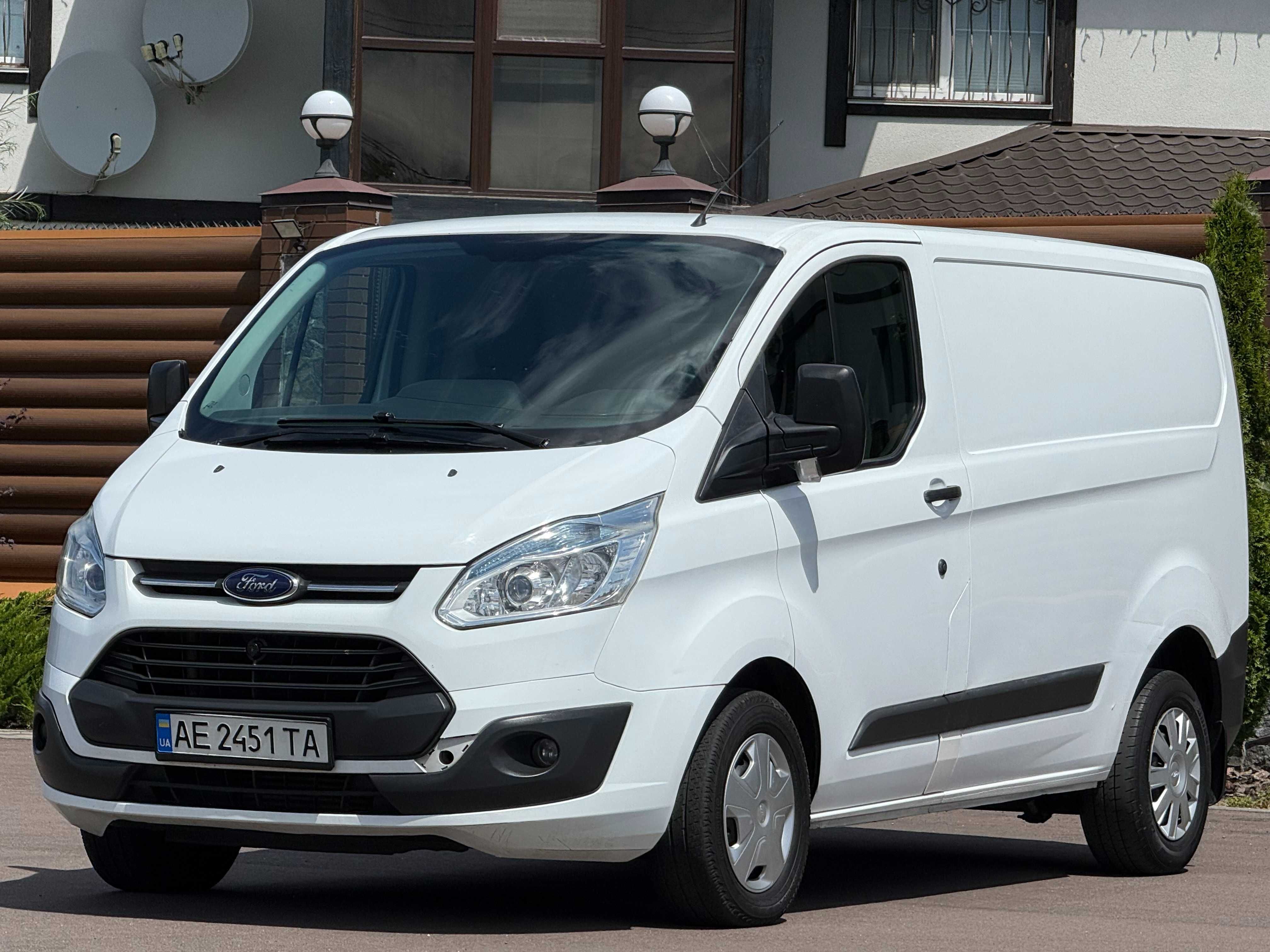 Ford Transit Custom 2016 2,2 Відмінний стан Офіційний