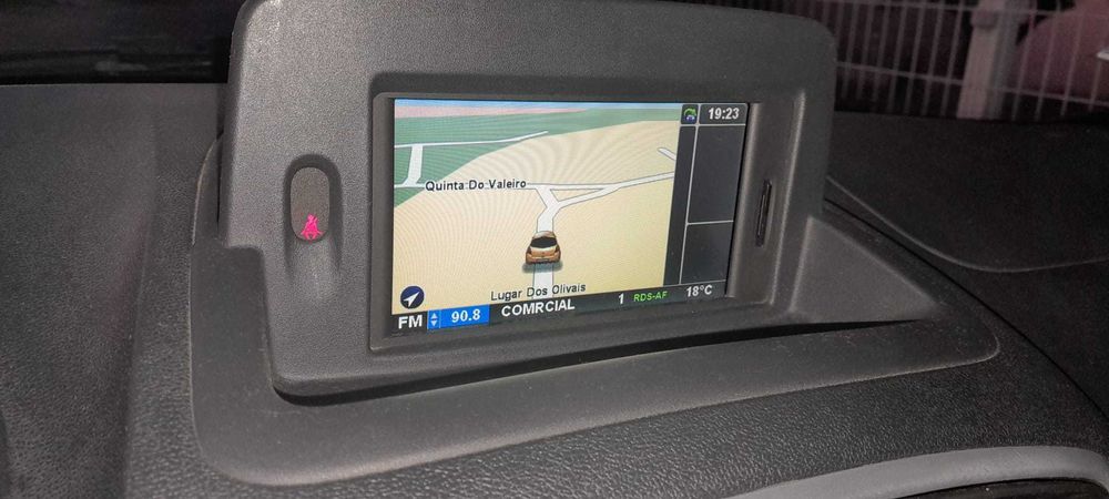 Renault Clio RipCurl Edition