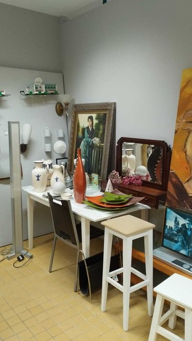 Artigos Decoração - tapetes, telas , peças cerâmicas