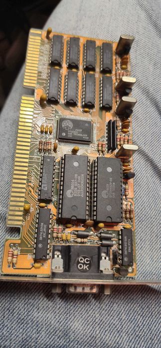 Karta graficzna ISA 16-bit VGA Oak Technology OTI077 512KB retro