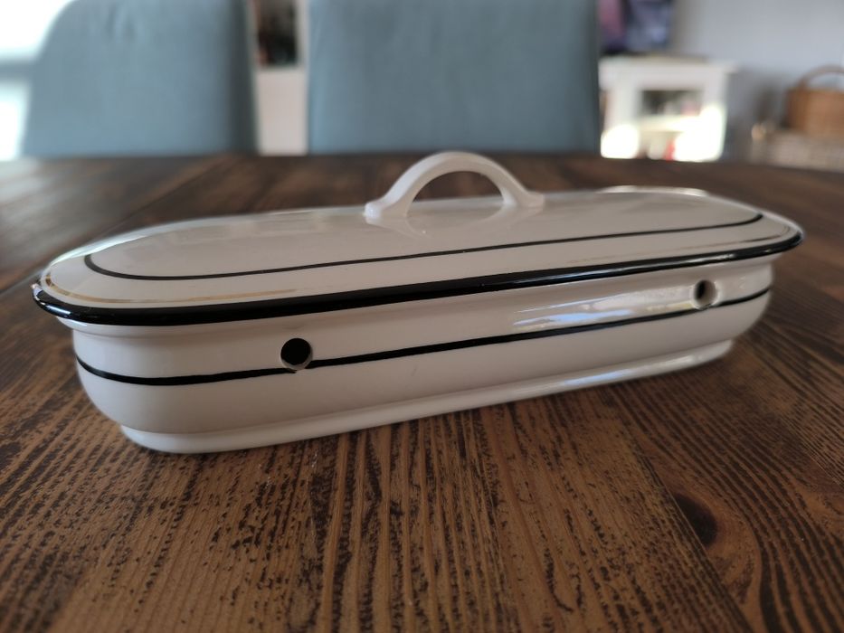 Pojemnik na szczoteczki porcelanowy