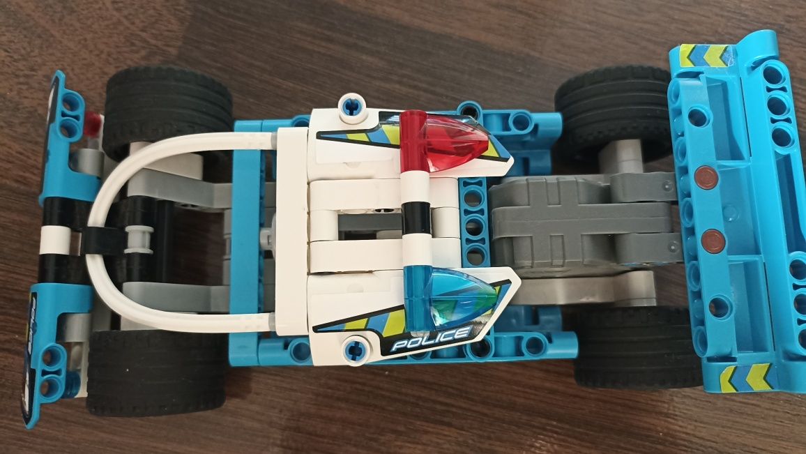 Klocki LEGO technic 42091 samochód z napędem