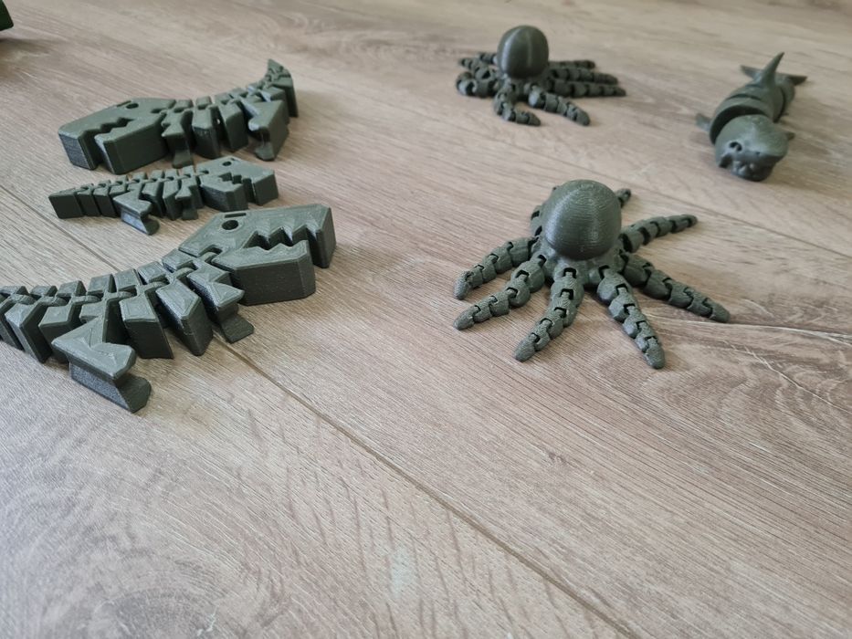 3д іграшки ,продаю разом