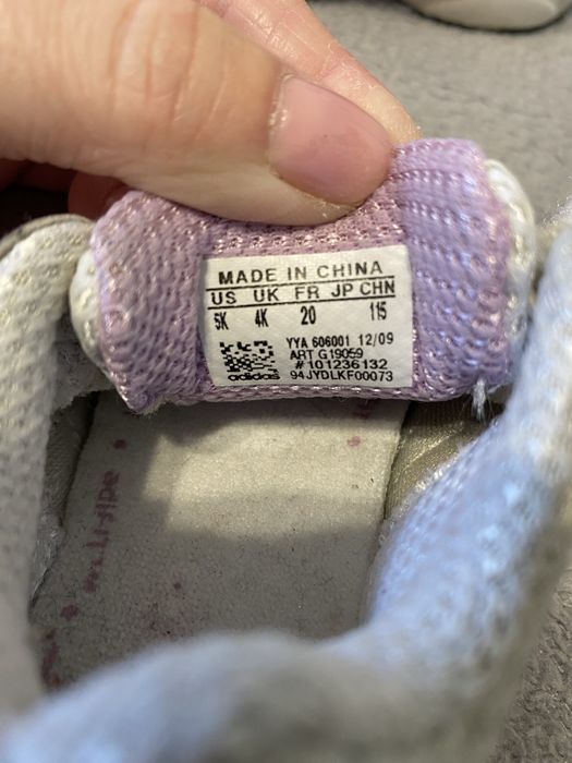 Кросівки, туфлі,мокосини для дівчинки