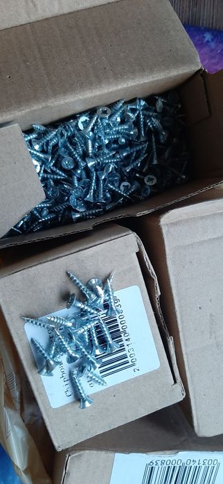 Саморізи по дереву