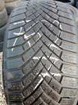Opona używana 225/40R18 Yokohama BluEarth Winter V906 1szt.