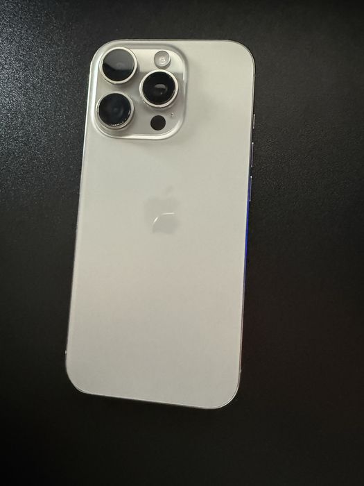iPhone 16 pro naturalny