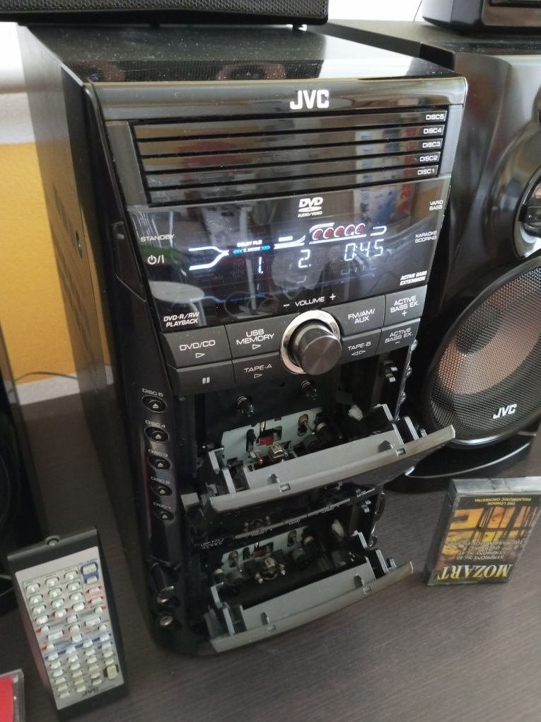 Продам новый музыкальный центр JVC DX-J36