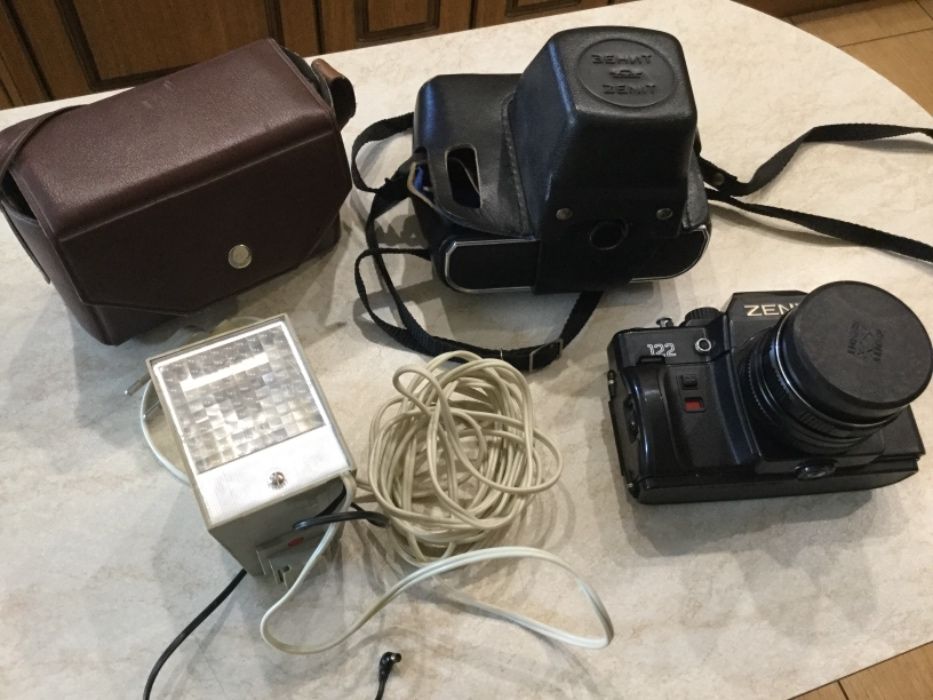 Фотоаппарат Зенит 122 и фотовспышка Фотон