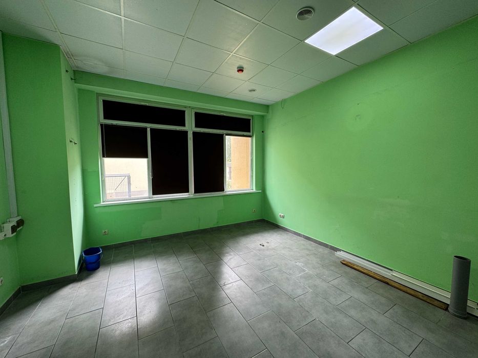 Приміщення в центральній частині, перетин вул. Грушевського-Надпільна