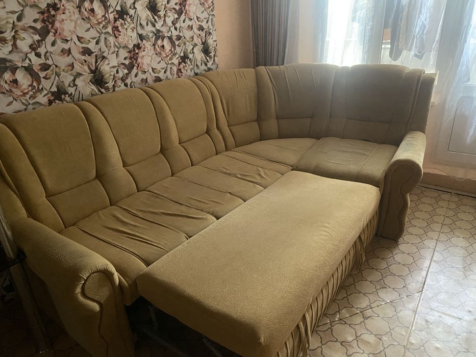 Комфортний кутовий диван