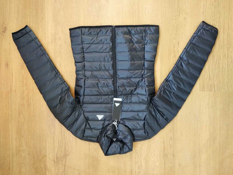 Легкий пуховик Adidas. Розмір XS. Оригінал
