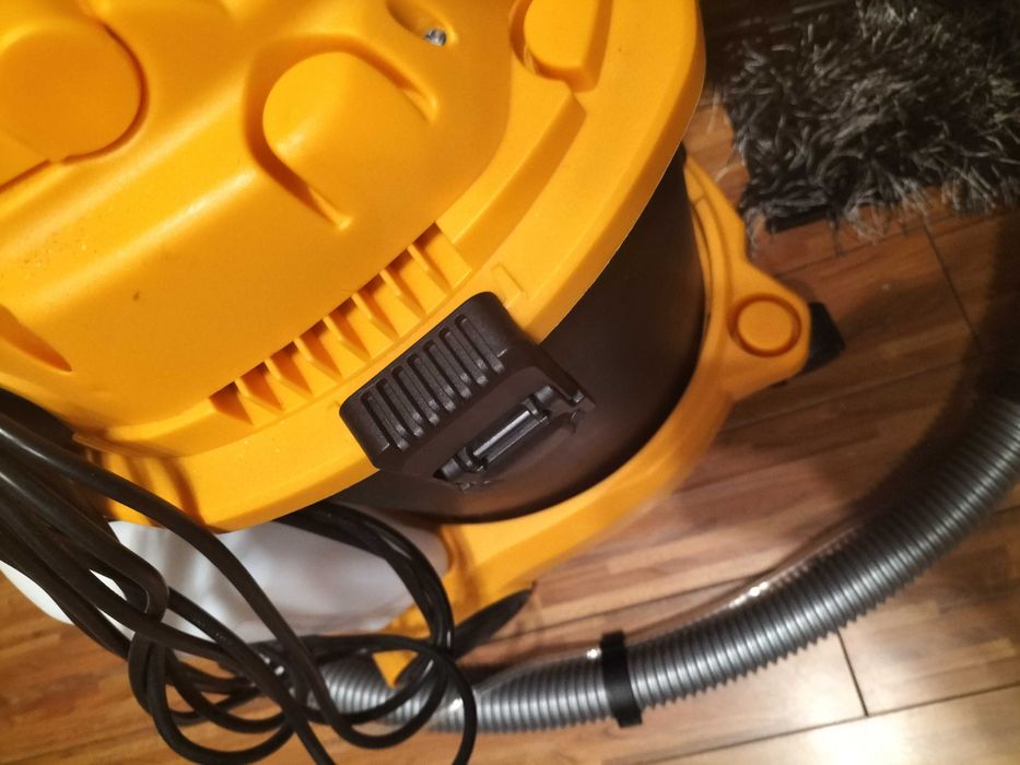 Odkurzacz Piorący Mocny Otrząsacz Filtra do Tapicerki i Dywanów 2200 W