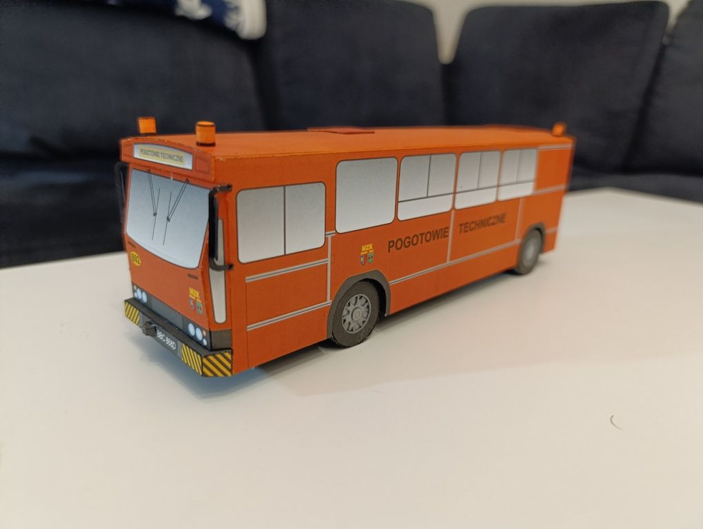 Model kartonowy duży autobus miejski  Jelcz M11 skala 1:43 pomoc drogo