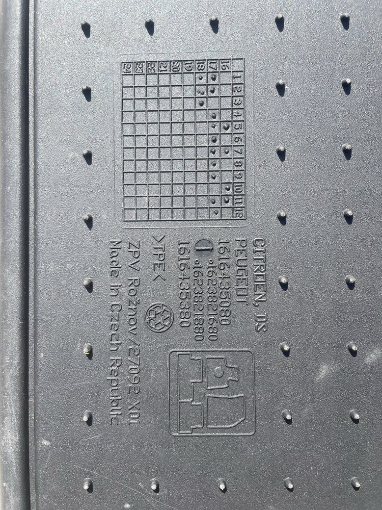 Tapetes de borracha originais - PEUGEOT 3008