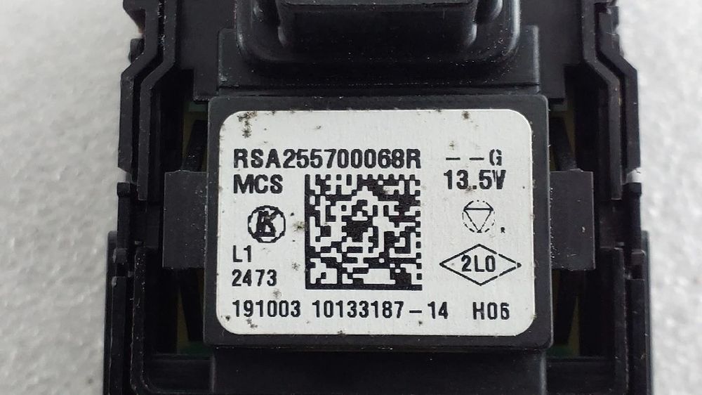 Comando / botão / interruptor vidros frente esquerdo RENAULT Zoe (BFM_