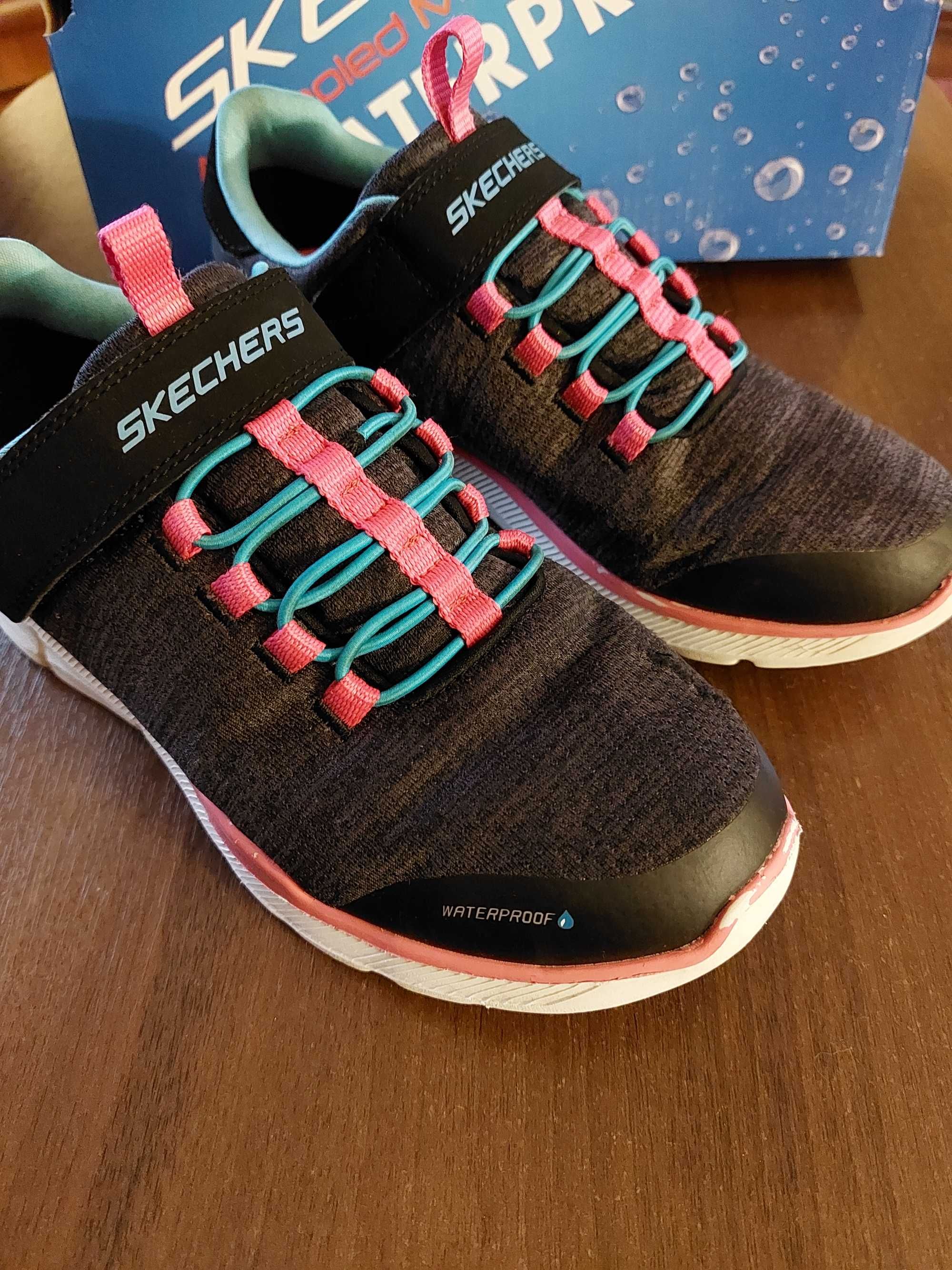 Кросовки на девочку SKECHERS