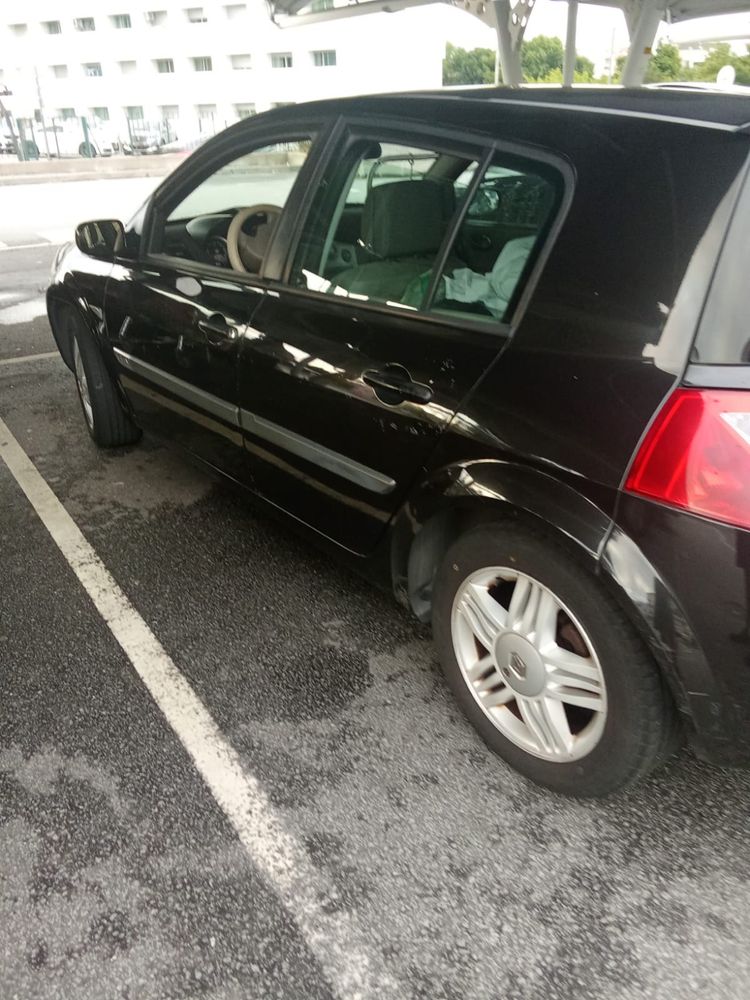 Renault Megane pegar e andar
