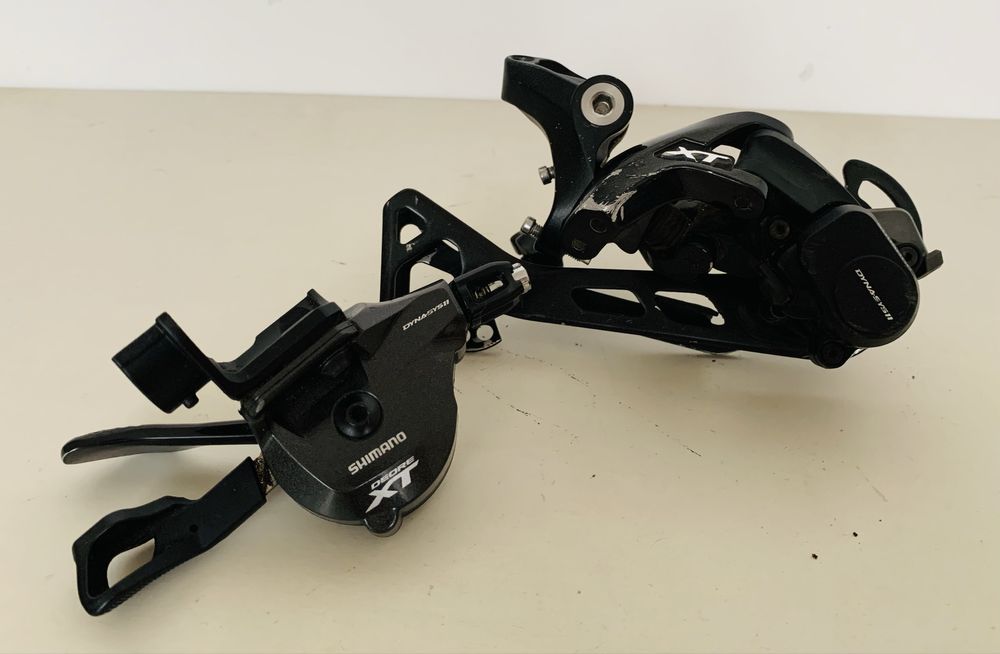 Komplet przerzutek z manetkami Shimano Deore XT M8000 (Enduro, Trail)