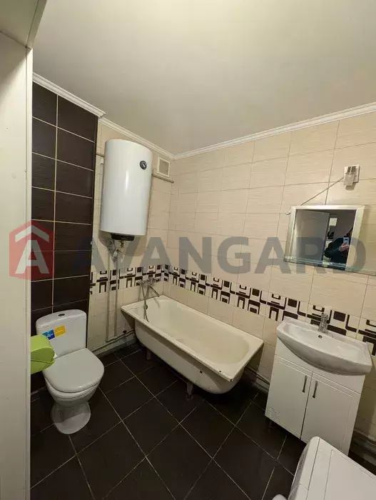 Здається 3-х кімнатна квартира на Черемушках.