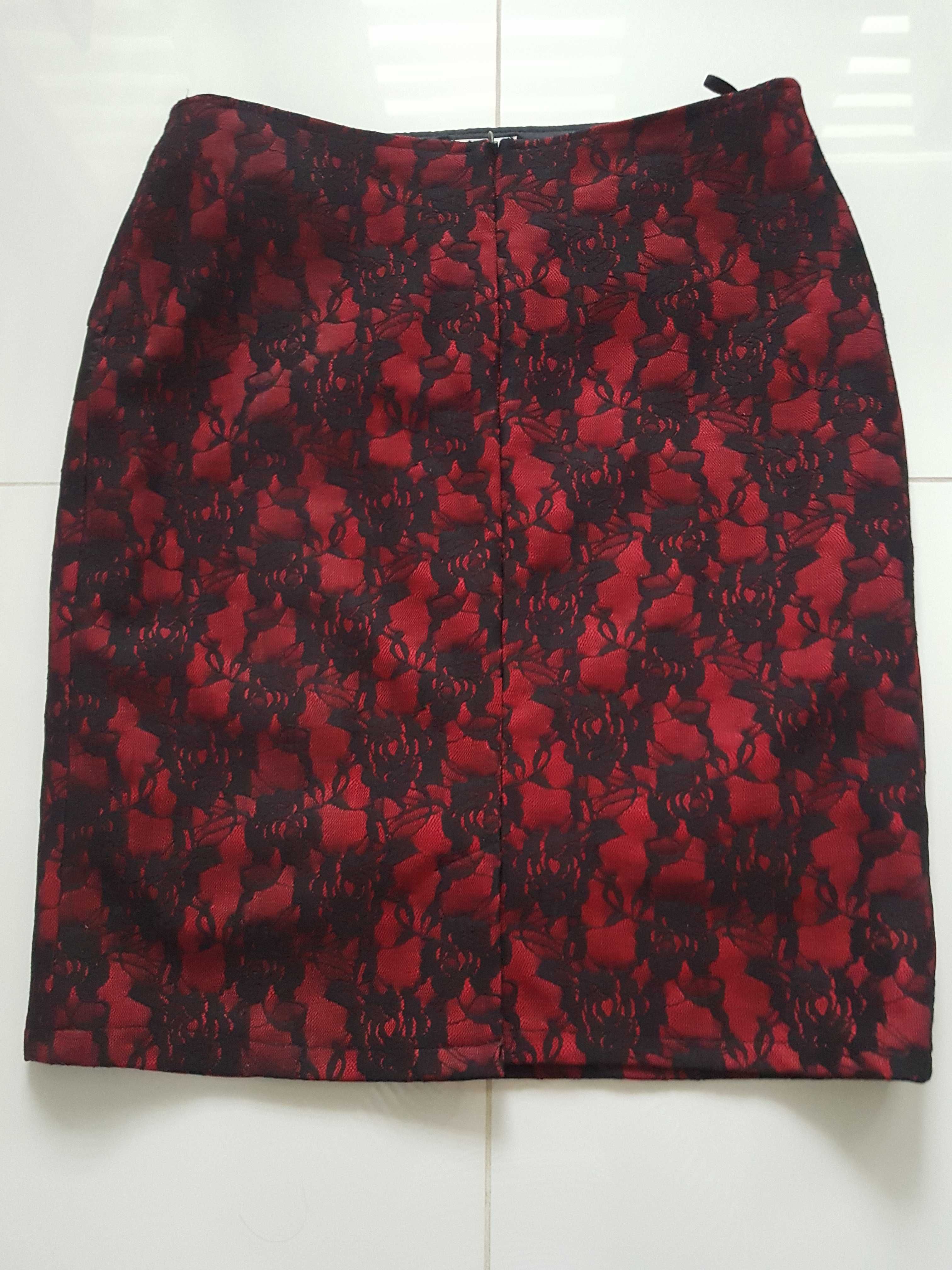 Elegancka, koronkowa spódnica, r. XL.