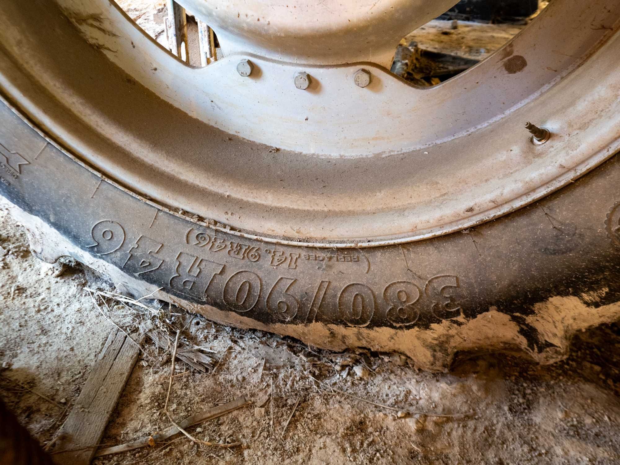 Колеса з шинами для трактора - 380/90R46 (14.9R46) -  14.9-30
