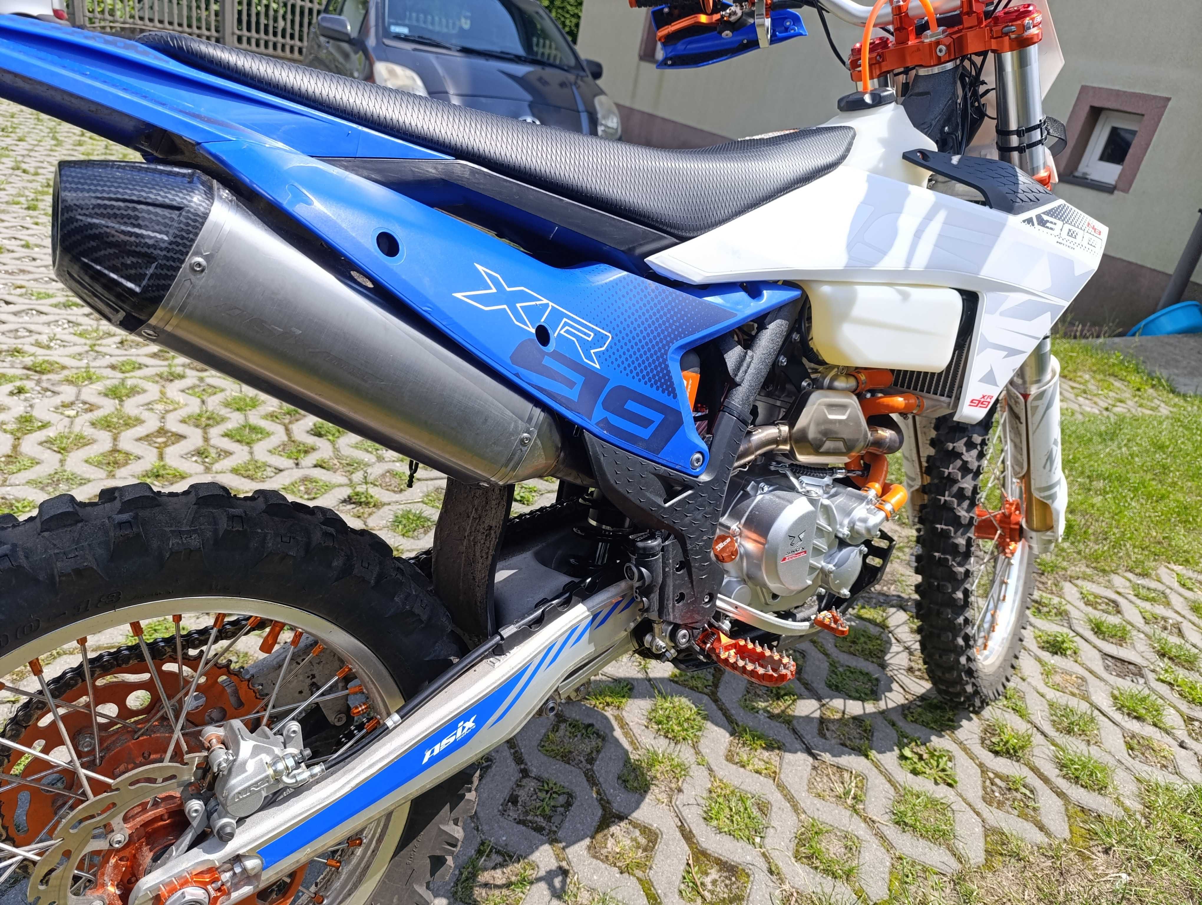 ASIX XR99 2025r.