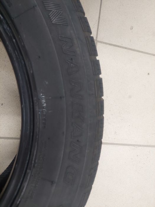 Пара зимової гуми зима зимня R18 235 60