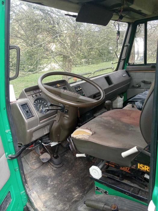 Samochód dostawczak furgon zabudowa Iveco 60-11 sztywny