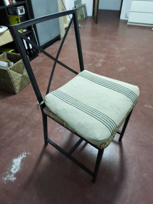 conjunto mesa e cadeiras