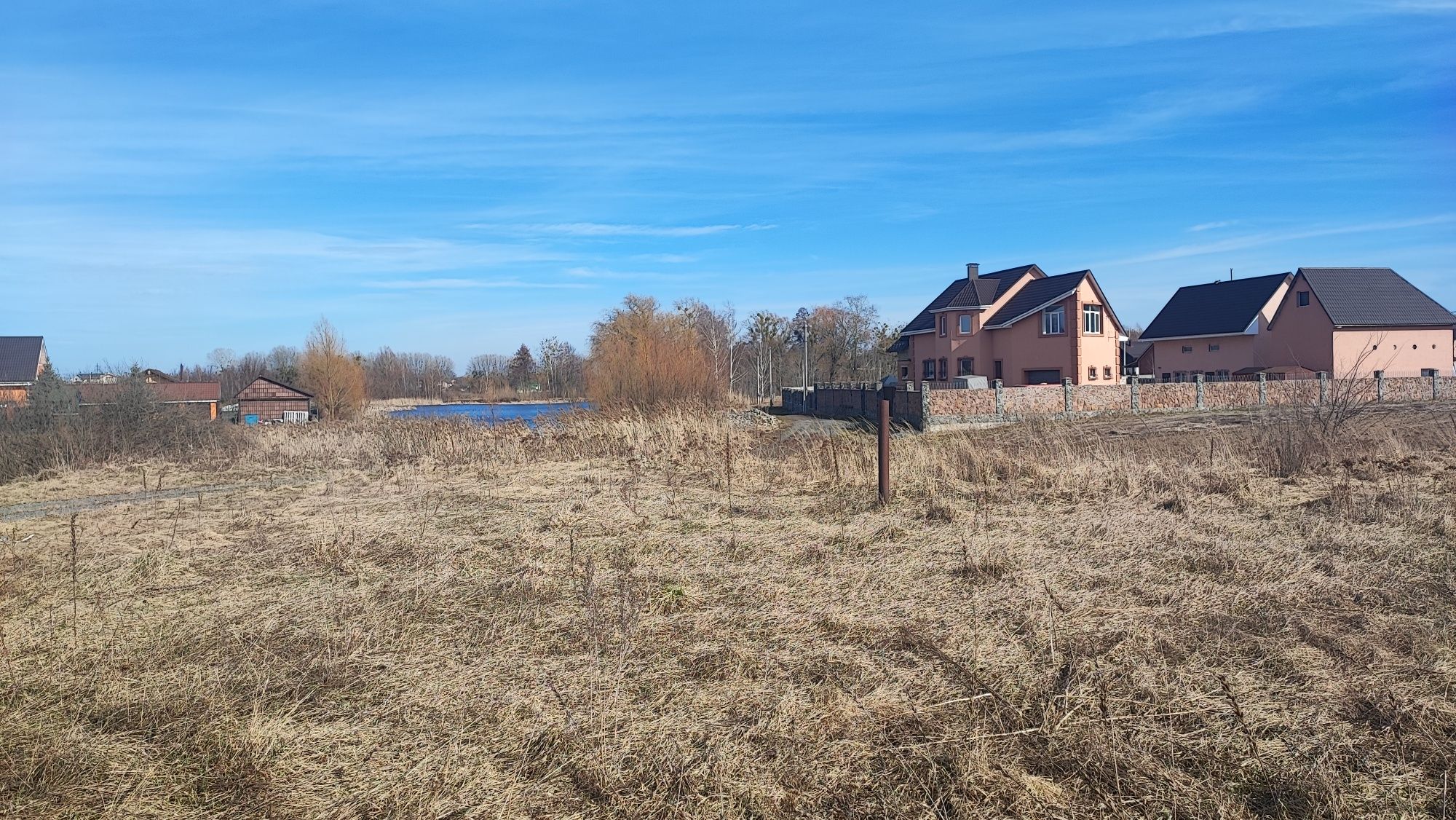 Продаж ділянки біля озера 11соток