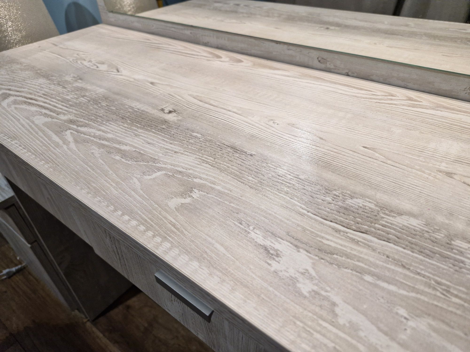Toaletka + stolik nocny Gratis lampka