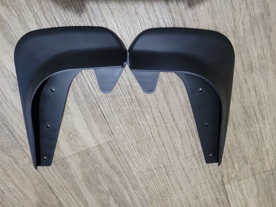 Брызговики універсальні