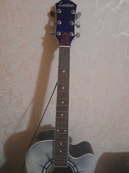 Гитара акустическая Leoton