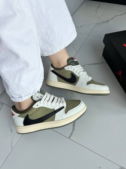 Jorgan 1 Low x Travis Scott OG SP Reverse Olive Medium Olive