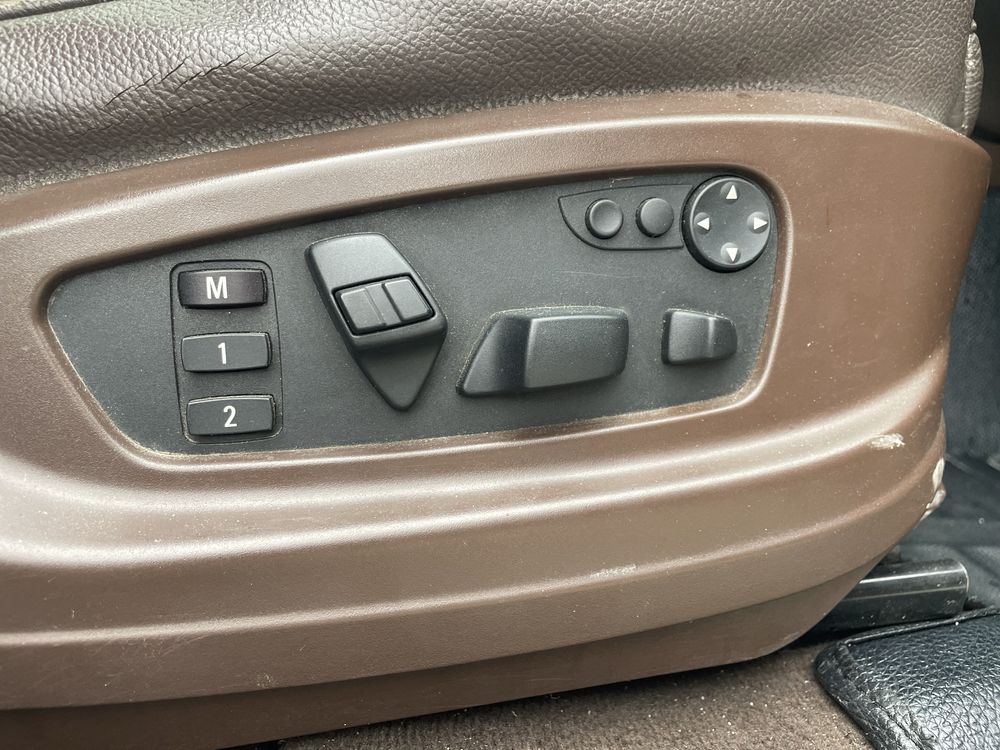 Продам BMW X5 3.0 газ/бензин