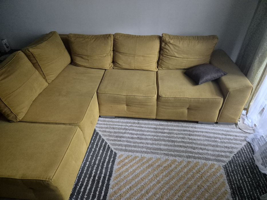 Narożnik rozkładany z miejscem do przechowywania