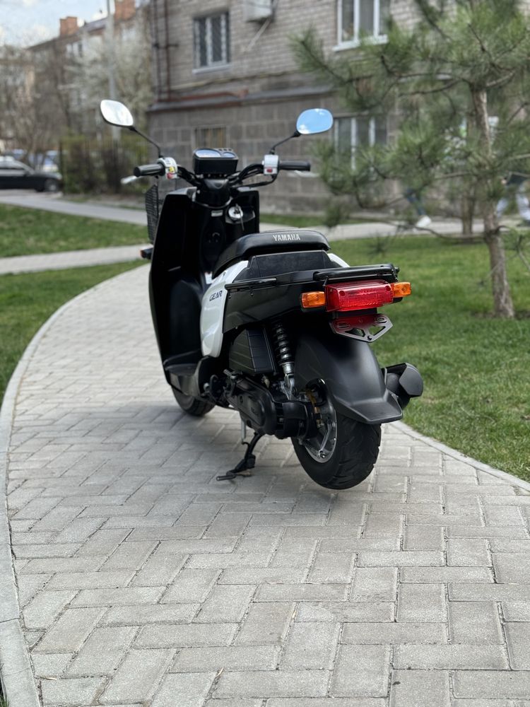 Грузовой скутер,мопед Yamaha Gear 4t Контейнер