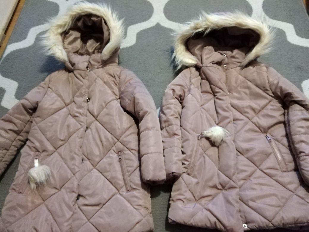 Kurtki dla bliźniaczek płaszcze pikowane r 110 cm cena za dwa
