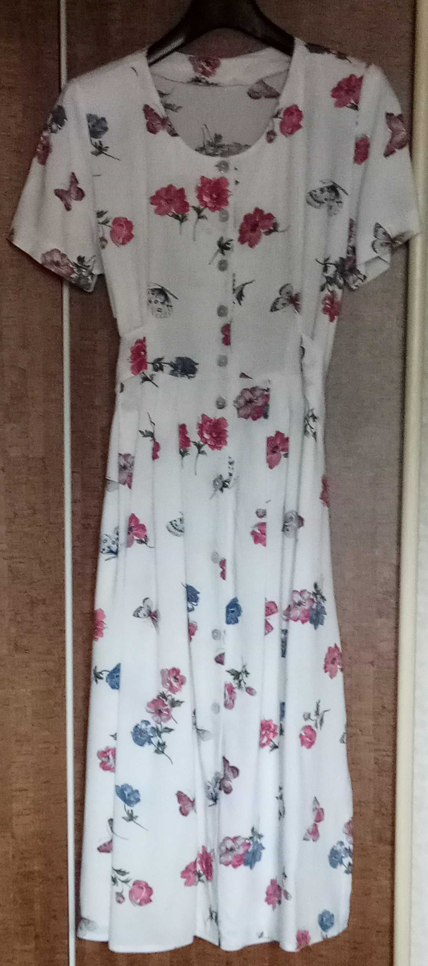Vestido fundo creme