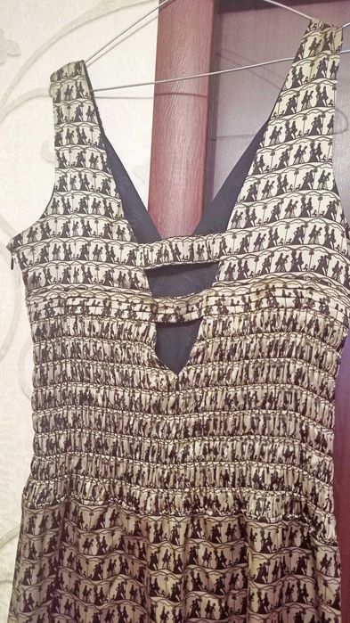 Красивое шёлковое платье-сарафан. Размер 16/44.