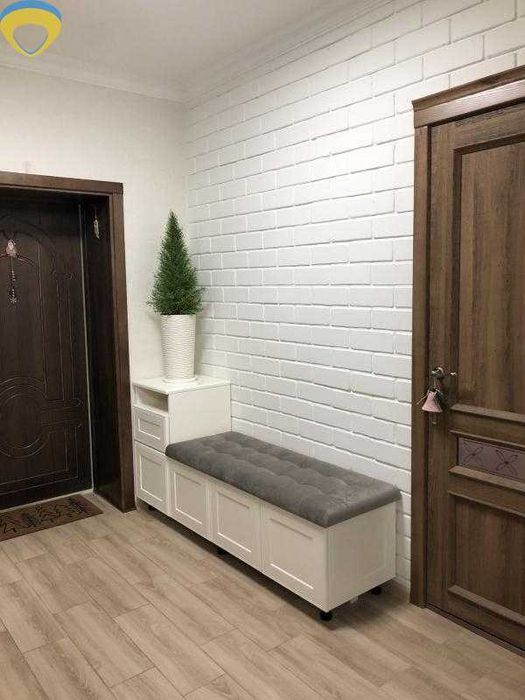 Продам 2 кімнатну кв-ру на вул. Сахарова !