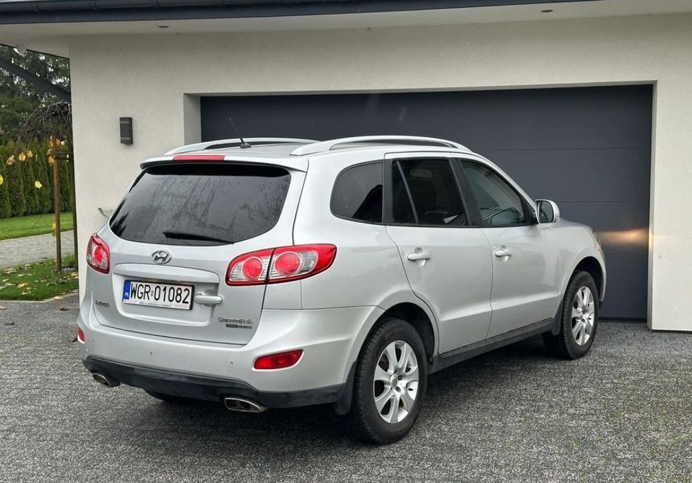 Продам Hyundai Santa Fe у хорошому стані