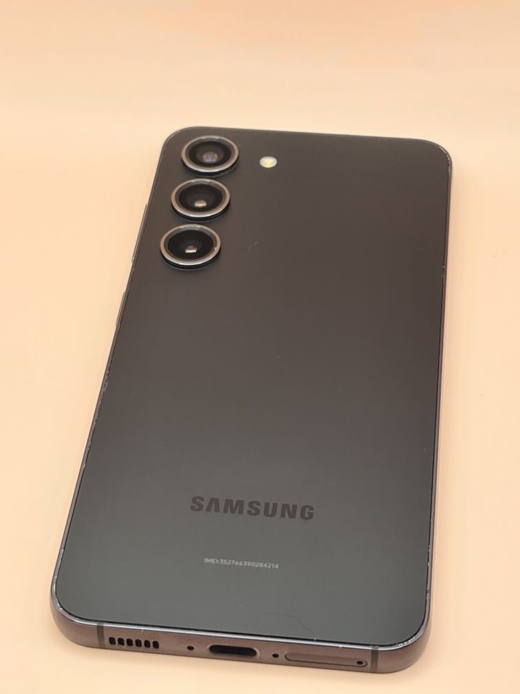 Samsung S23 128gb (дисплей без дефектів)
