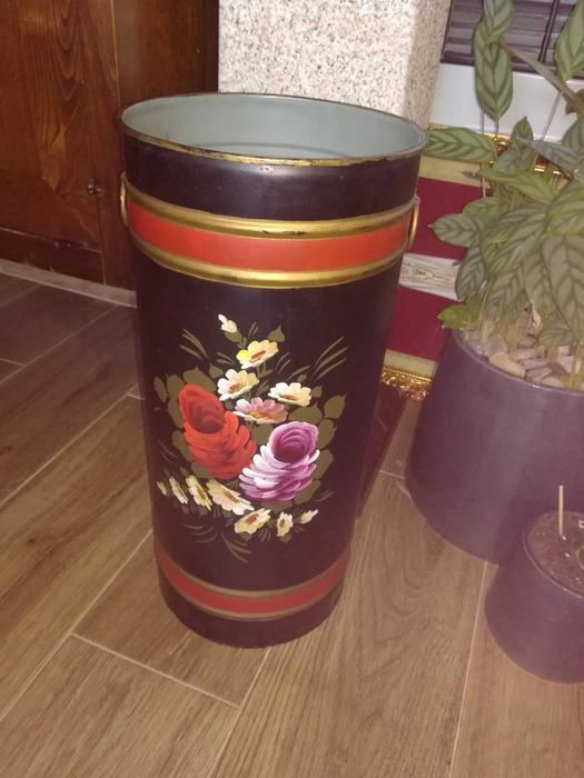 Suporte guarda-chuvas , pintado a mão